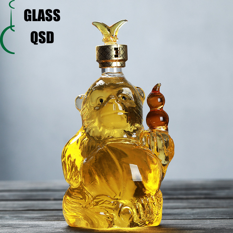 Glass Whiskey Alcohol Glass Bottle Wine Decanter 500ml Handmade Borosilicate Antique Monkey Shaped