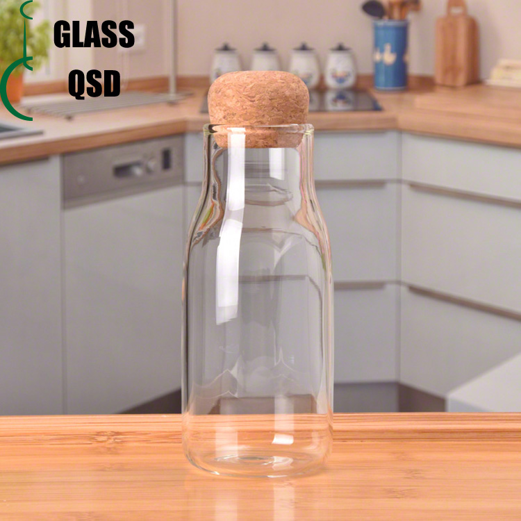 Milk Bottle Resistant Borosilicate Glass Food Storage Jar With Cork Lid